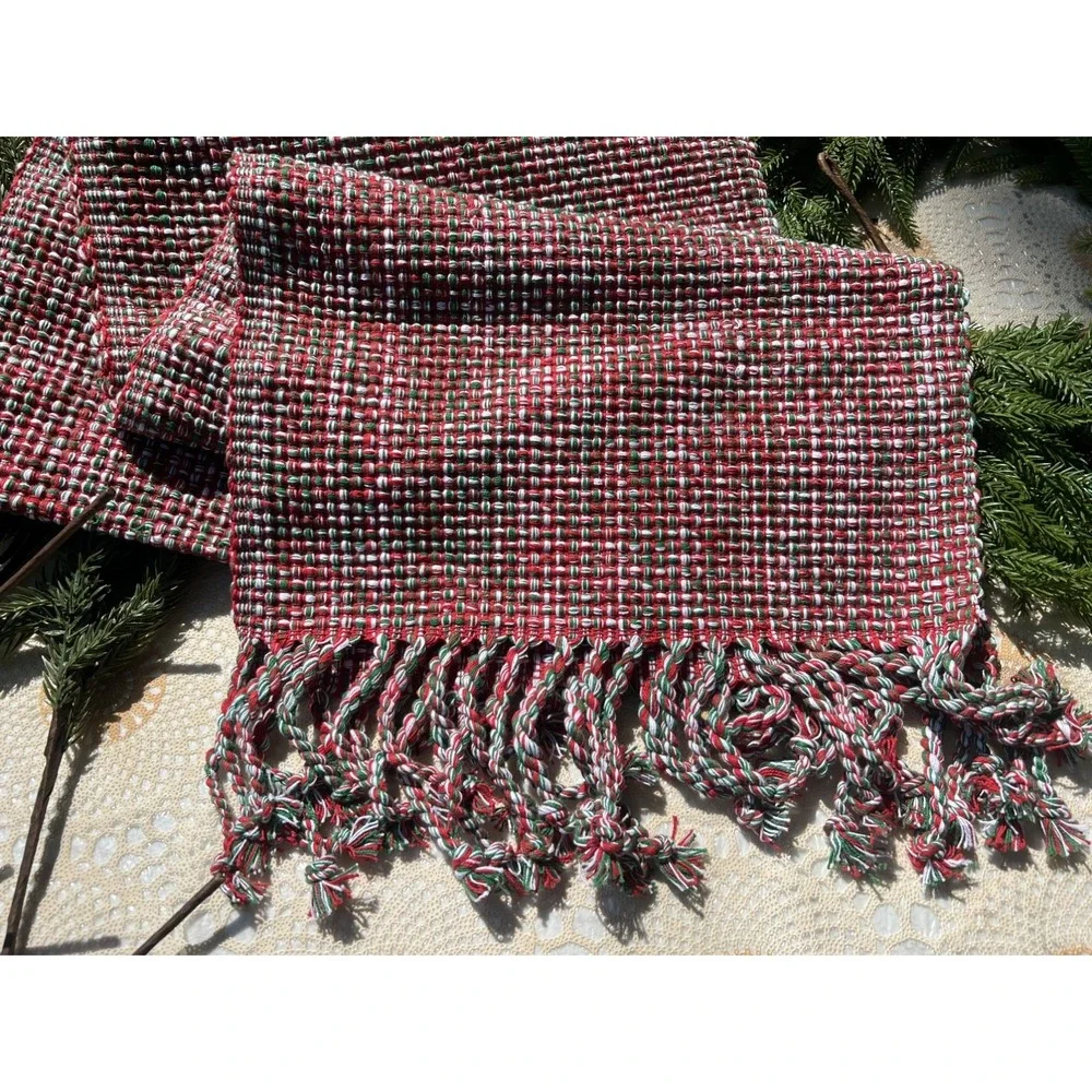 Urban Villa Table Runner  100% Cotton Red Green 14
